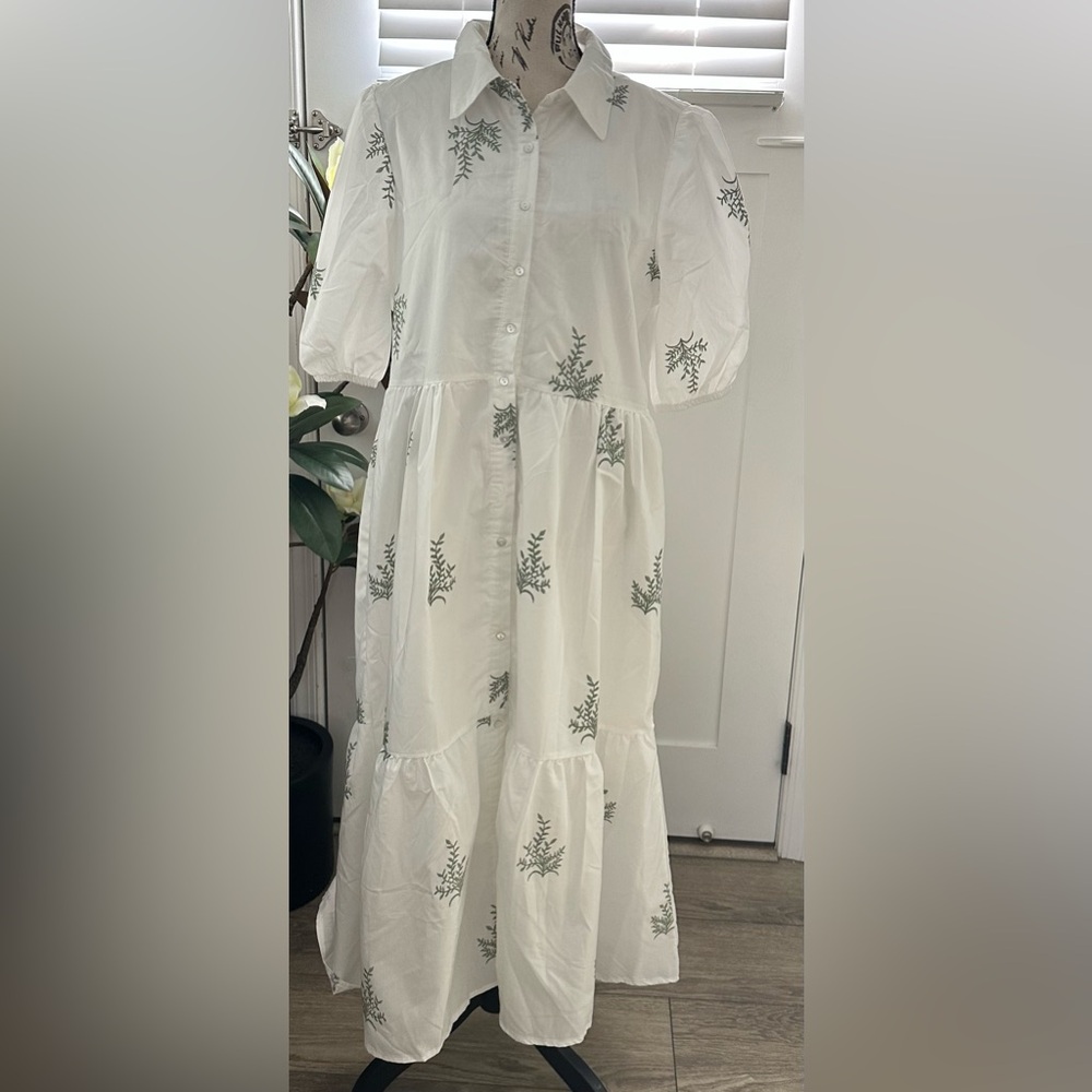 ✨ White and Green Ruffle Dress – Size M (NWT) ✨ - Picture 2 of 11